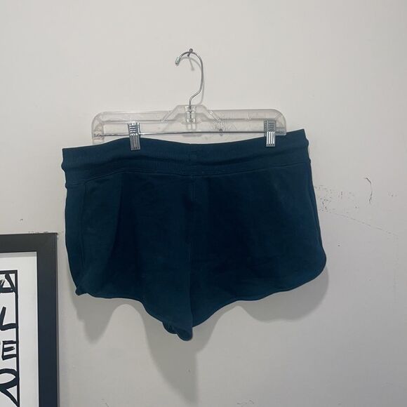 Ladies ivy PARK SHORT SHORTS - Picture 3 of 6